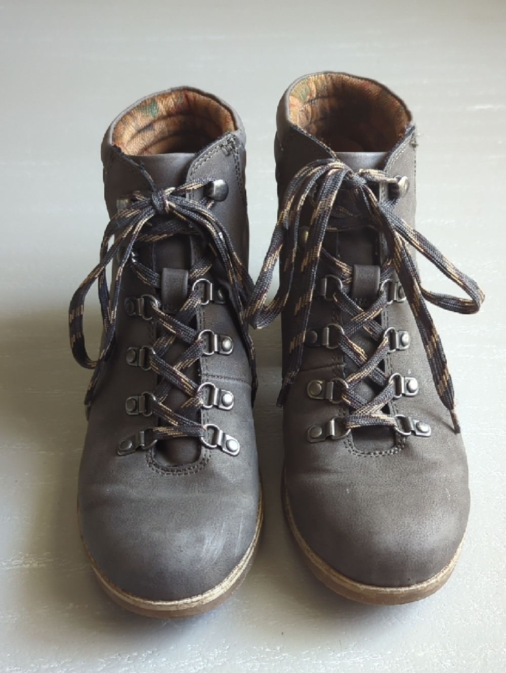 BOC Lace-Up Ankle Bootie Heeled Gray size 7.5 - Picture 4 of 7